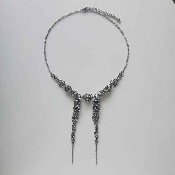 Gothic chainmail butterfly bow silver rosary necklace with a small silver chain - Picture 4 of 8